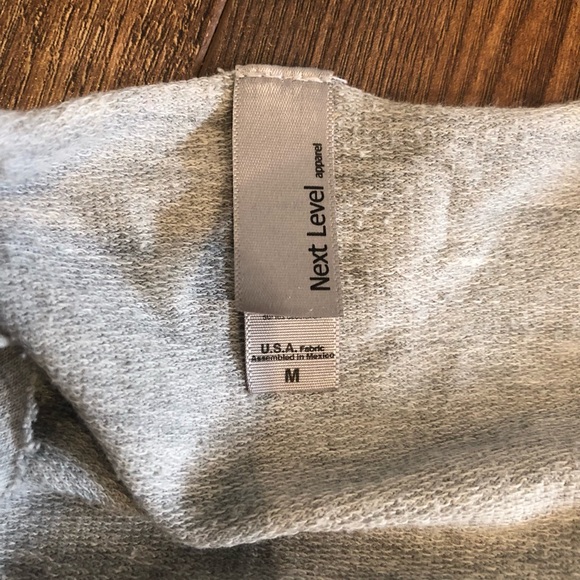 VGUC Namastay in Bed yoga humor medium 3/4 sleeve sweatshirt - Picture 2 of 2